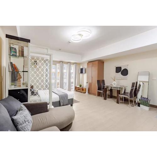 Classy Venice Grand Studio Balcony Pet friendly, WiFi & Pool