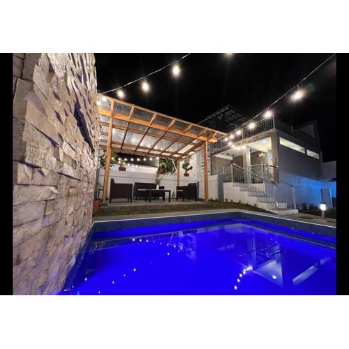 Cleofe's Place, Unique 3BR villa near Tagaytay City