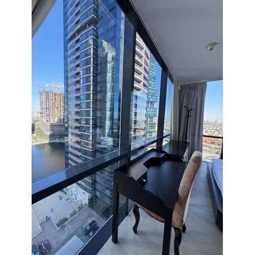 Click Stay - JLT - 2 Bedroom & Balcony Lakes View Entire Apartment -SS