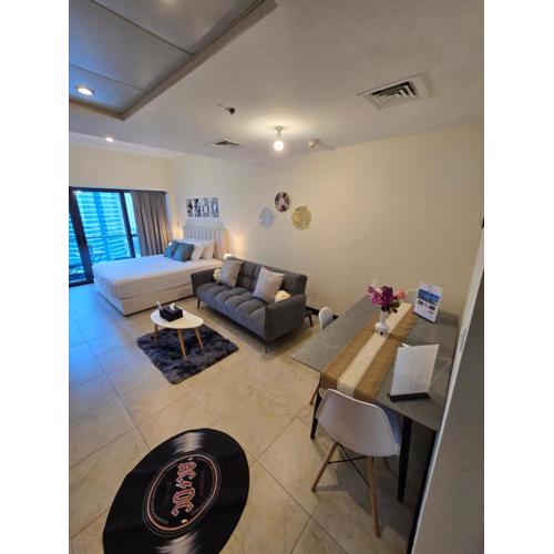 Click Stay - JLT - Entire Studio & Balcony Lakes view Apartment -NA