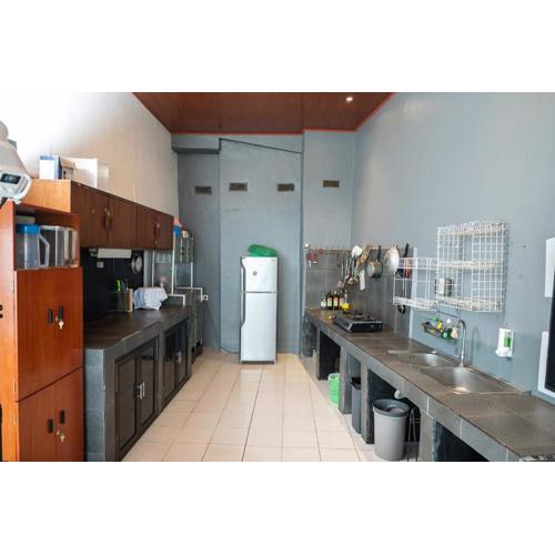 Cliff Top Villa, Puncak