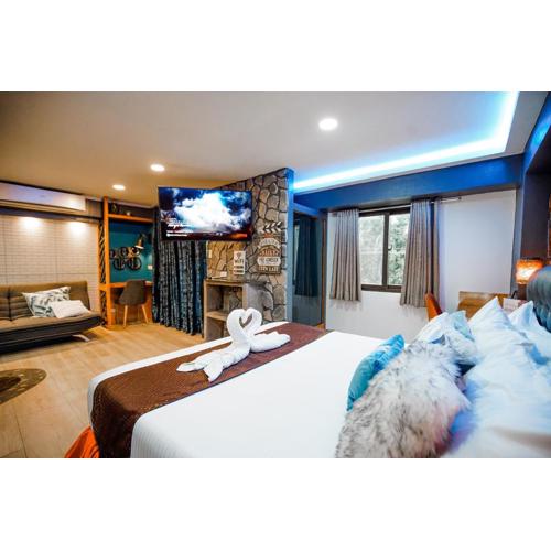 CLOCKWORKORANGE Luxury Suites