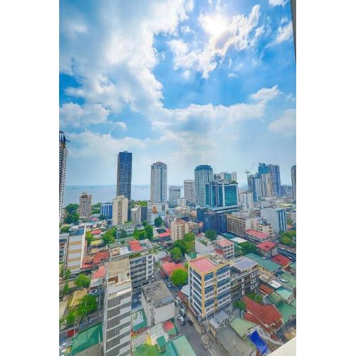 Close by the airports and tourist attractions