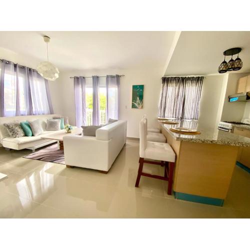 Close to the Airport Serena Pools BQQ