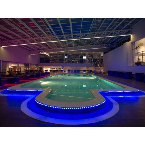 Cloud Hotel & Suites