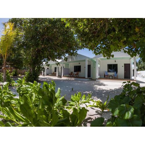 Clouds Beach Retreat Laamu Gan