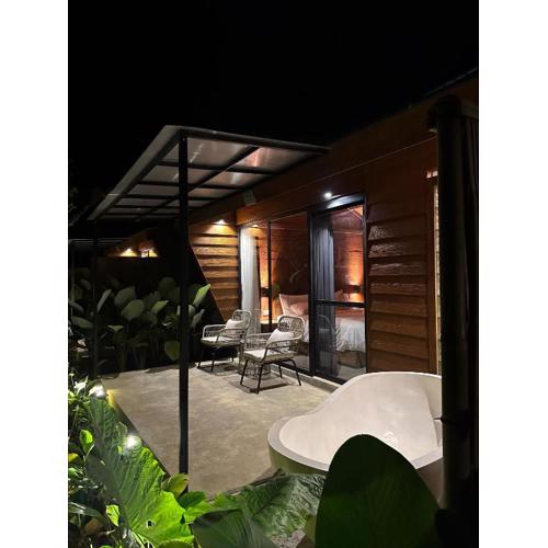 Clovehigh Cabin and Homestay Munduk