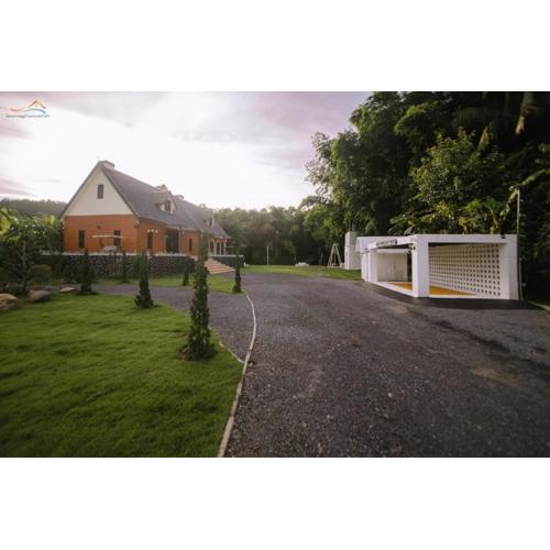 Club Khan River Hill