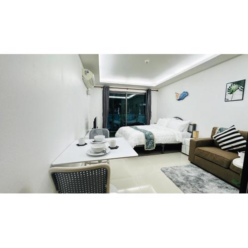 Club Royal วงศ์อมาตย์