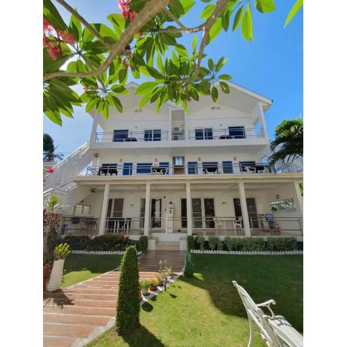 ClubBoracay Apartelle