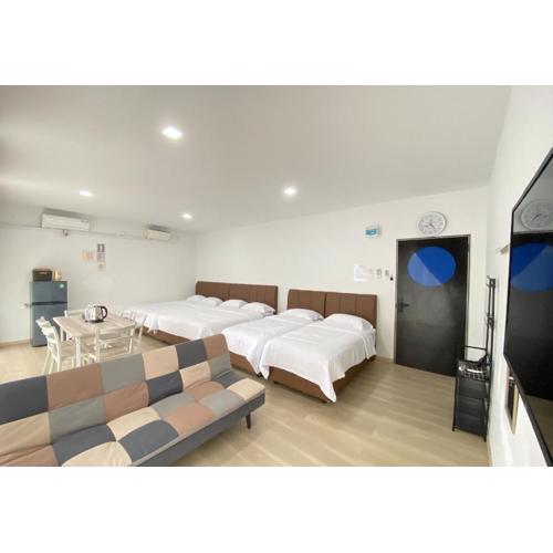 CN Homestay A3 Floor 1 at Nagoya Hill Mall