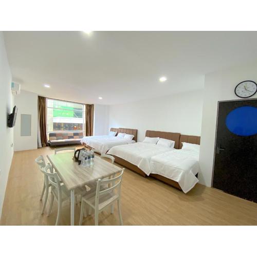 CN Homestay B1 Floor 2 at Nagoya Hill Mall