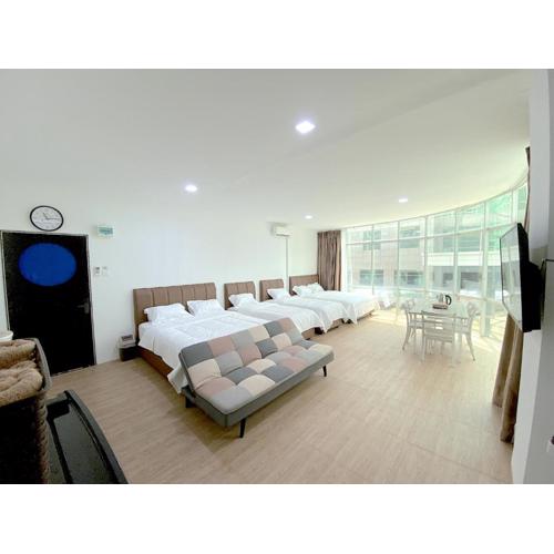 CN Homestay B2 Floor 2 at Nagoya Hill Mall