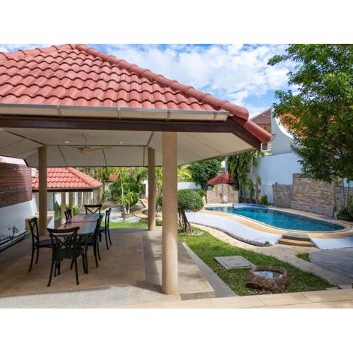 Coast Charm 6BR House Karon