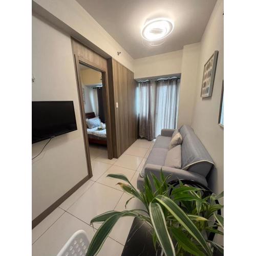 Coast Residence SEAview Balcony&WIFI Near MOA NAIA 1524