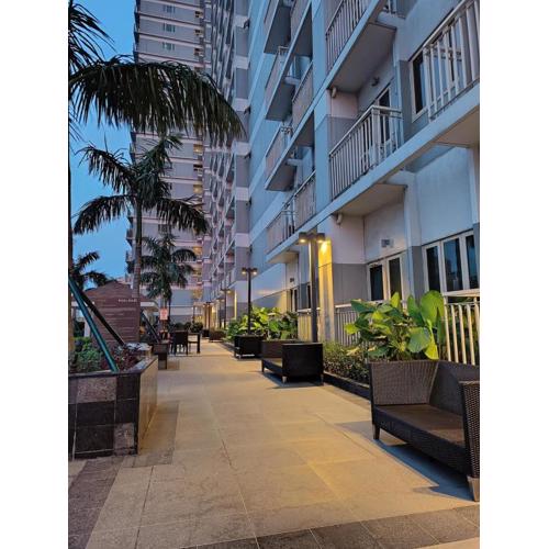 Coast Residences-Ronnzel staycation