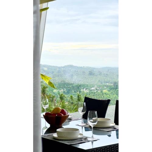 Coco Breeze Peaceful Sea-View Apartment