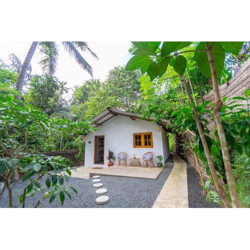 Coconut Cabin - Hiriketiya Beach