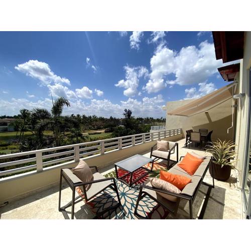 Cocotal Lakeview Penthouse