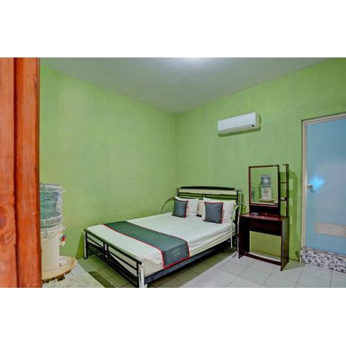 Collection O 92897 Hotel Intan Near Kantor Syahbandar Bawean