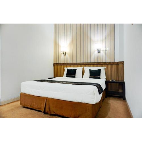 Collection O R.Sukamto Near Palembang Trade Center Mall