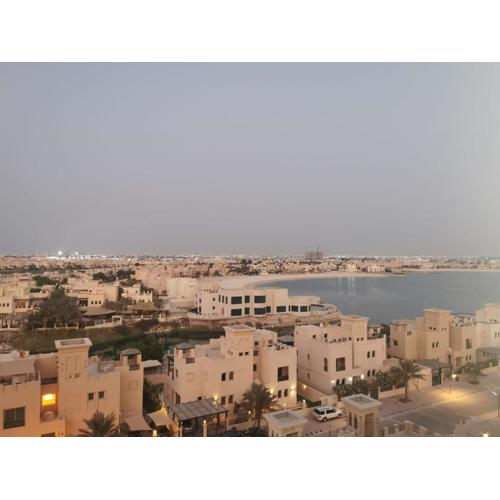 Comfort and Charm Studio in Marina Residences, Al Hamra Village