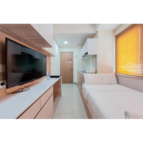Comfort and Cozy Studio Apartment at B Residence By Travelio