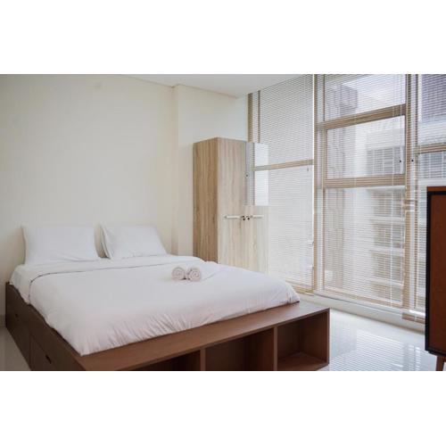 Comfort and High Floor Studio at Brooklyn Alam Sutera Apartment By Travelio