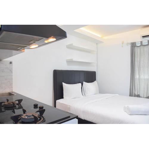Comfort and Homey Studio at Amethyst Apartment By Travelio