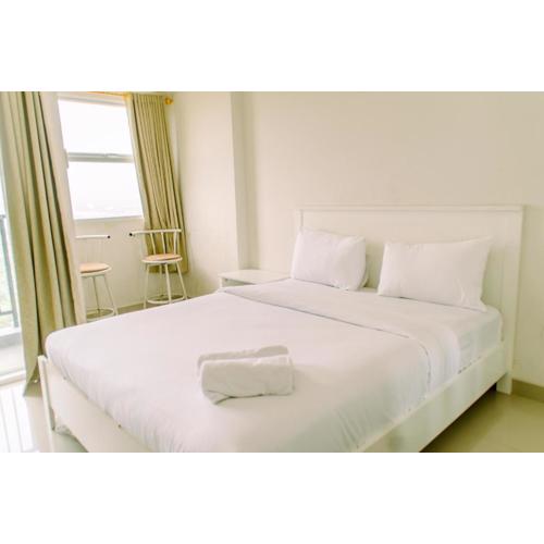 Comfort and Homey Studio at Parkland Avenue Apartment By Travelio