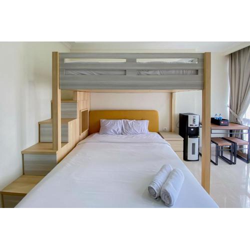 Comfort and Modern Studio Apartment at Menteng Park By Travelio