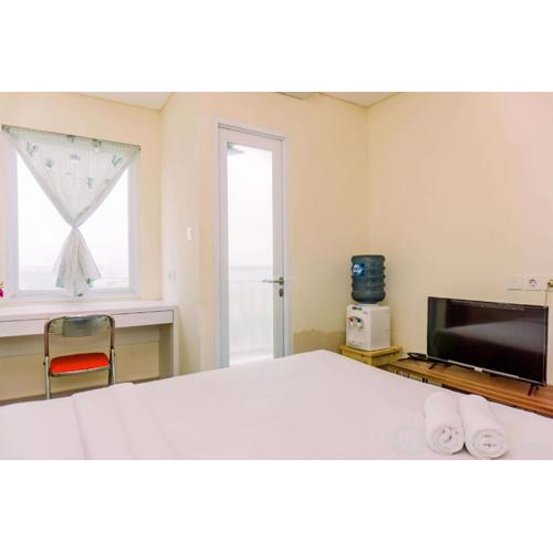 Comfort and Simply Look Studio Room Apartment at B Residence By Travelio