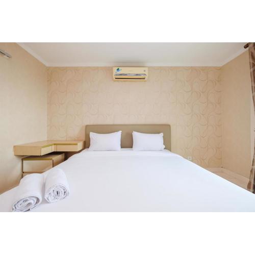 Comfort and Strategic 1BR at The Boulevard Apartment By Travelio