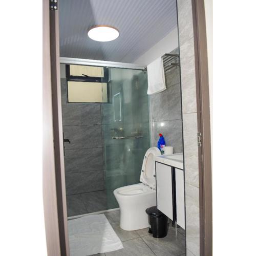 comfort living apartment with Dsq , Gym, rooftop football pitch, coffee house, restaurant, garden and child play area in kileleshwa