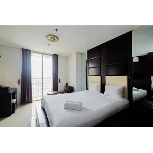 Comfort Living Studio Apartment at Mangga Dua Residence By Travelio
