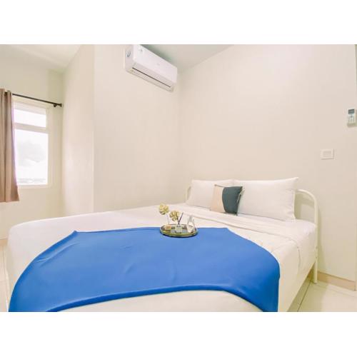Comfort Stay 2BR Apartment at Springlake Summarecon Bekasi By Travelio