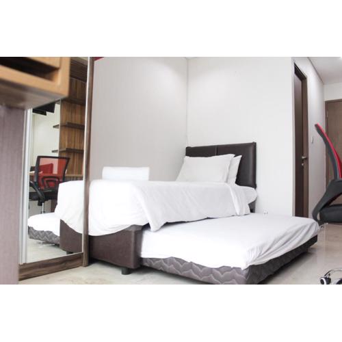 Comfort Studio Apartment at B Residence By Travelio