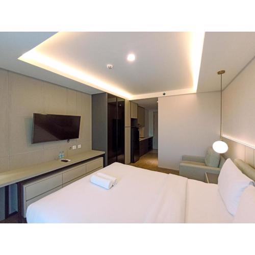 Comfort Studio at 10th Floor Mataram City Apartment By Travelio