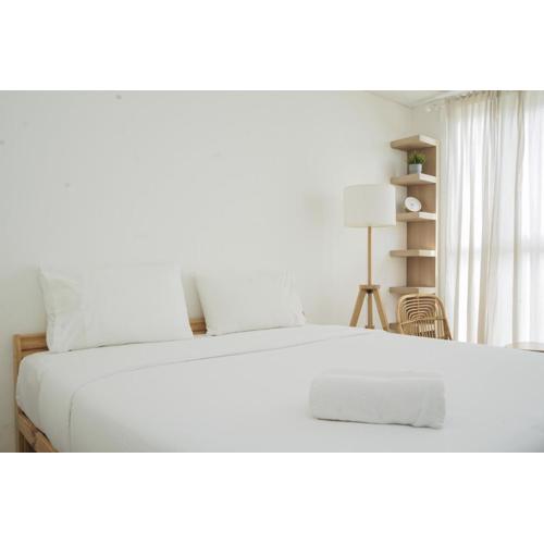 Comfort Studio at Casa De Parco Apartment By Travelio