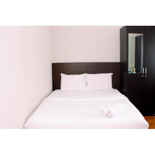 Comfort Studio at Marina Ancol Apartment By Travelio