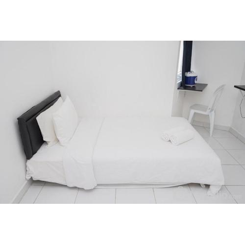 Comfort Studio No Kitchen Apartment at Aeropolis Residence By Travelio