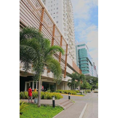 Comfortable 2bedroom with pool Avida Tower, IT Park