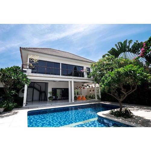 Comfortable 5 Bedroom Villa in Seminyak by Nami Bali
