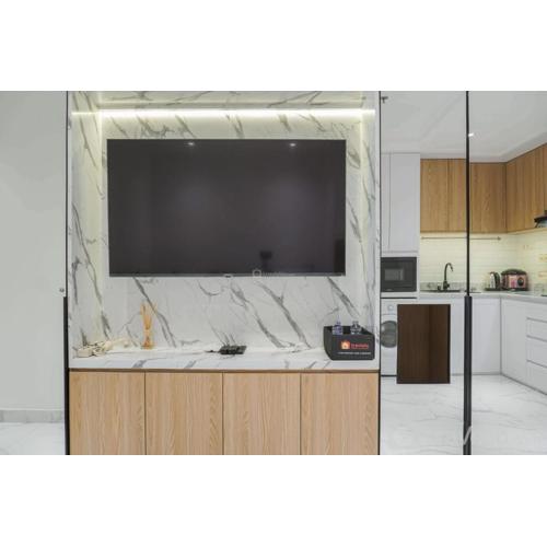 Comfortable and Simply 1BR at The Boulevard Apartment By Travelio