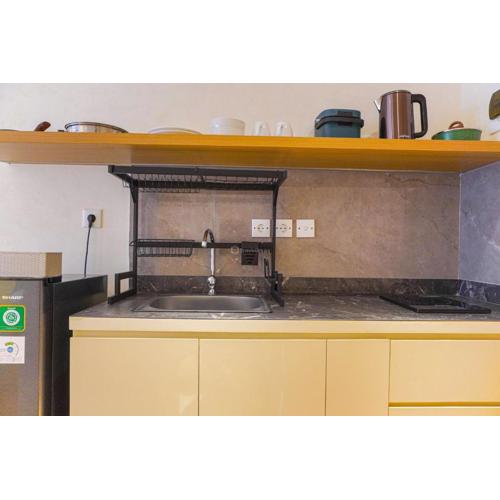 Comfortable Design Studio at Tokyo Riverside PIK 2 Apartment By Travelio