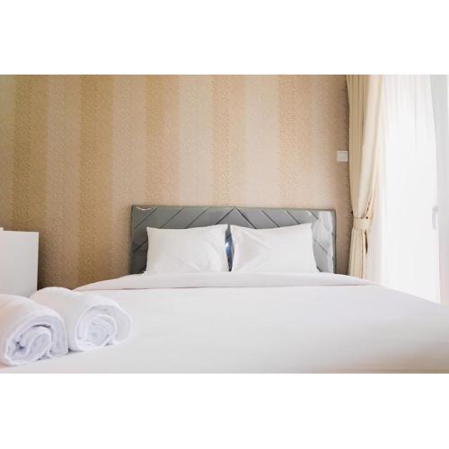 Comfortable Fully Furnished Studio Green Pramuka City Apartment By Travelio