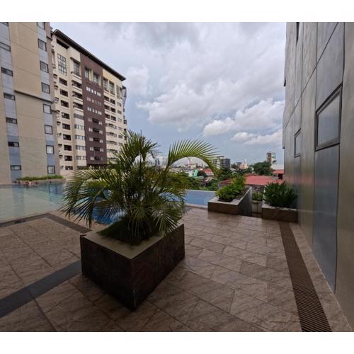 Comfy 1233 the persimmon studio