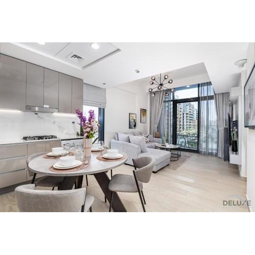 Comfy 1BR in Azizi Riviera 8, Al Merkadh by Deluxe Holiday Homes