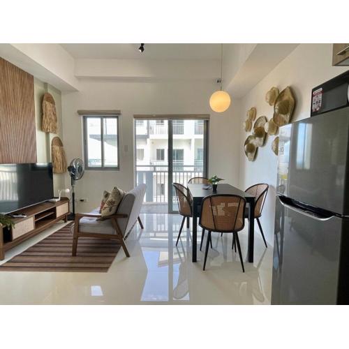Comfy 2 Bedroom with Balcony