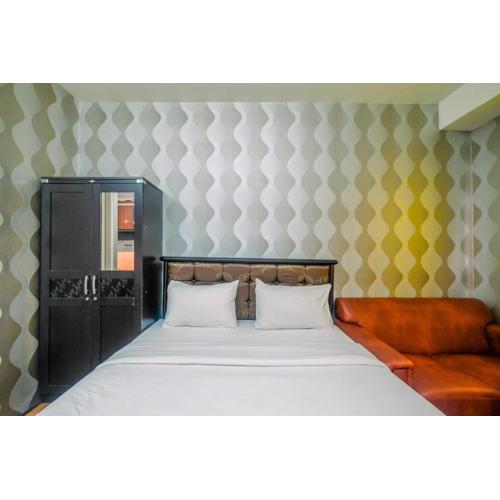 Comfy and Minimalist Studio at Pakubuwono Terrace Apartment By Travelio